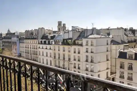 Immaculate Apartment on the Top Two Floors