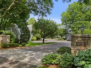 Sought-After Canaan Mews End Unit