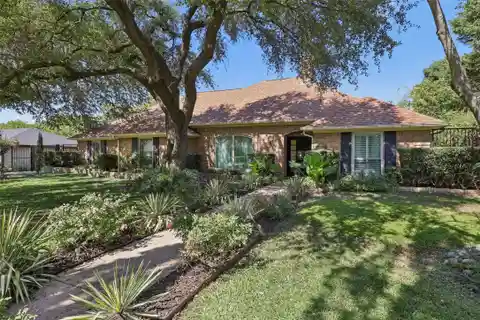 Lovely Home in the Private School Corridor