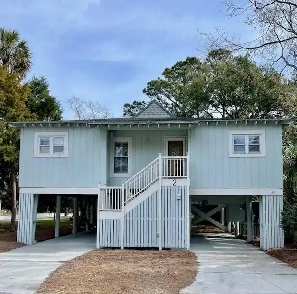 CHARMING COASTAL HOME WITH A LIGHT AND AIRY FEEL