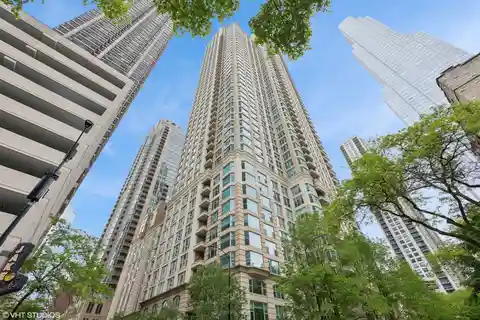 Beautifully Renovated Residence at the Fordham