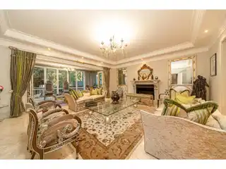 Château Sophistication with Hyde Park Prestige