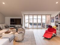 SOPHISTICATED URBAN PENTHOUSE DUPLEX