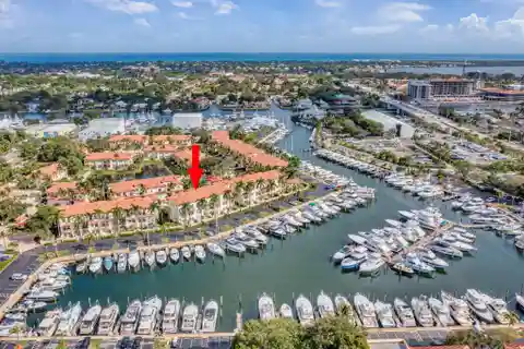 Fully Furnished Decorator Designed Waterfront Townhouse