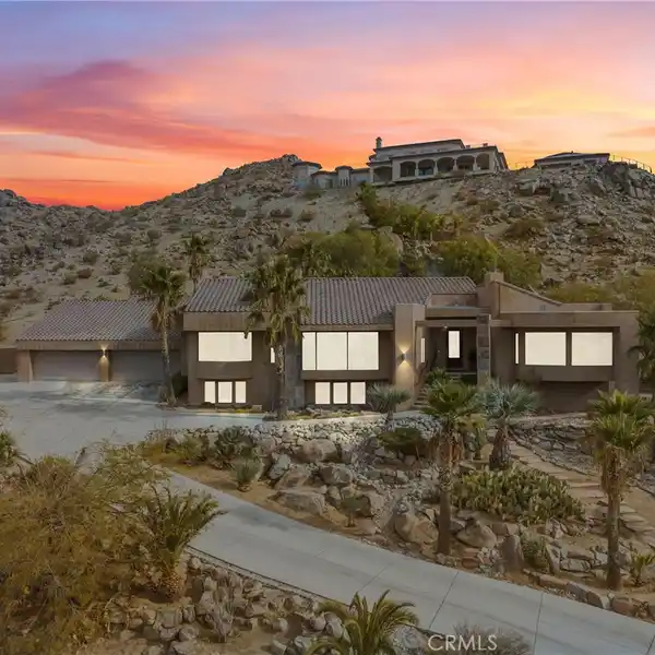 ESCAPE TO DESERT MODERN LUXURY