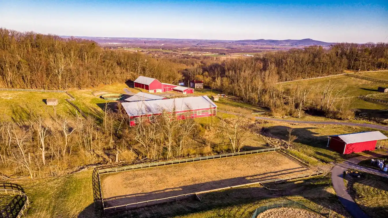 Breathtaking Equestrian Farm in Maryland