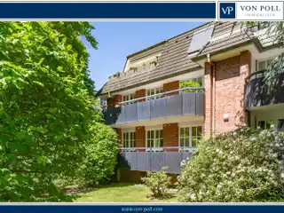 Stylish Living in Othmarschen 5-Room Apartment with Balcony and Garage