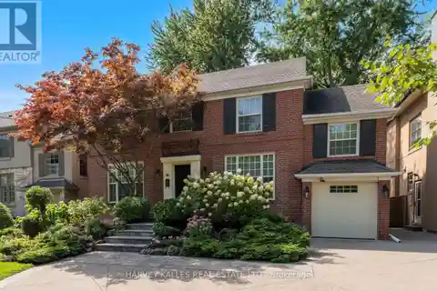 Beautifully Updated Residence in Cricket Club