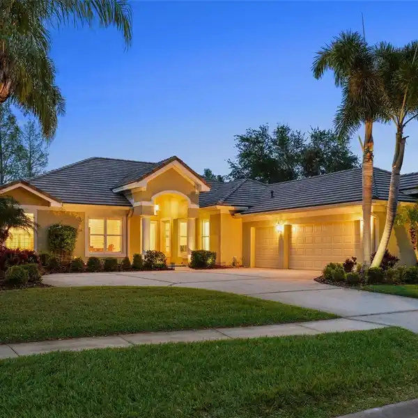 WESTCHASE EXECUTIVE POOL HOME