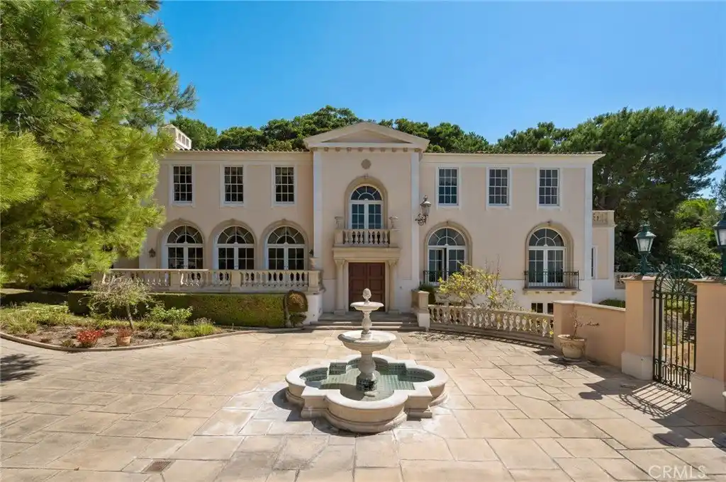 Italian Renaissance Home on an Elevated Lot in Lunada Bay