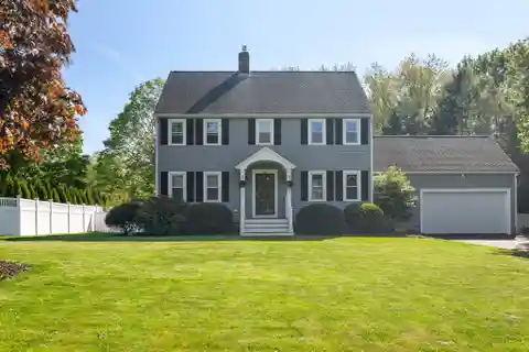 Beautifully Updated Colonial in Walnut Hill