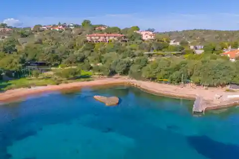 Tranquil Villa with Exceptional Views