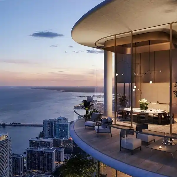 SPACIOUS THOUGHTFULLY DESIGNED HOME AT THE RESIDENCES AT 1428 BRICKELL