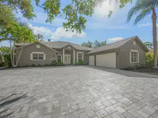 Large Custom-built Home in the Landings