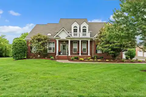 Luxury and Comfort in Coveted Benington