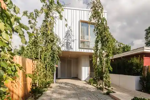 Architect-Designed Magazine Worthy Modern Sanctuary