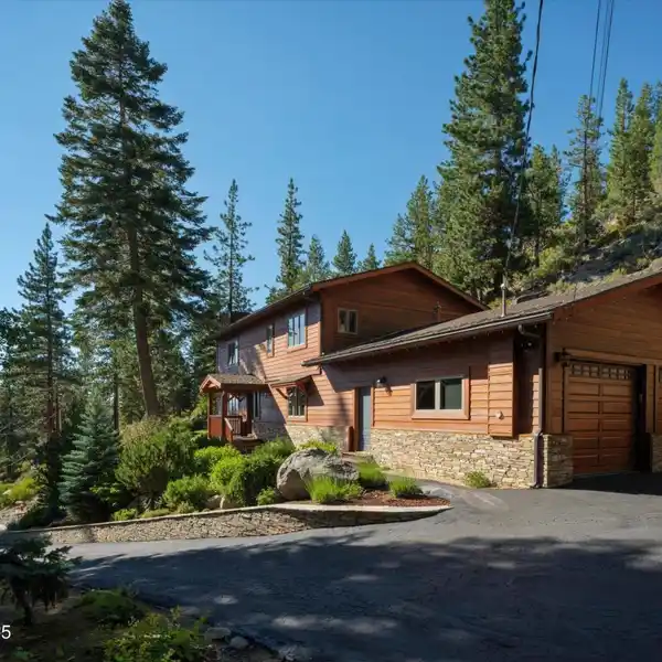 FULLY REMODELED MOUNTAIN CRAFTSMAN IN LOGAN CREEK ESTATES