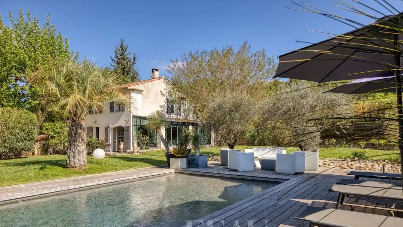 Contemporary Luxury in a Tranquil Setting