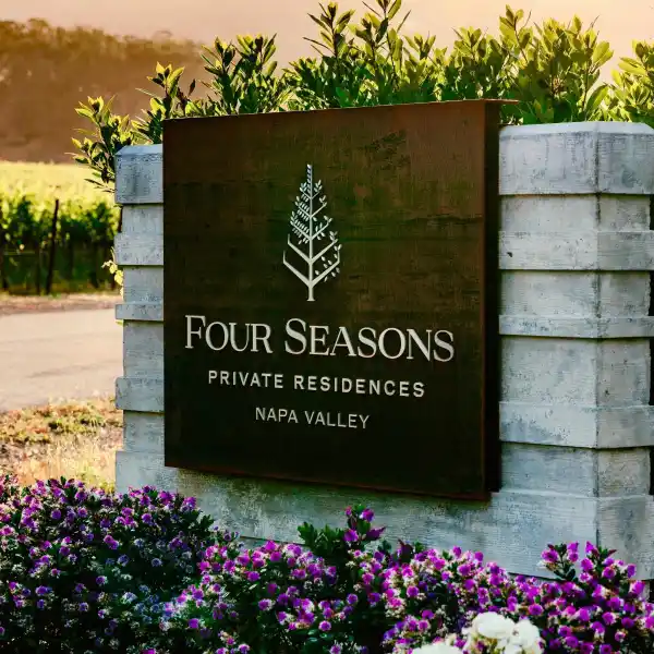 SINGLE-LEVEL HOME IN THE FOUR SEASONS RESORT