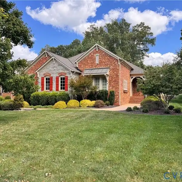 CHARMING BRICK & STONE HOME WITH TERRACE