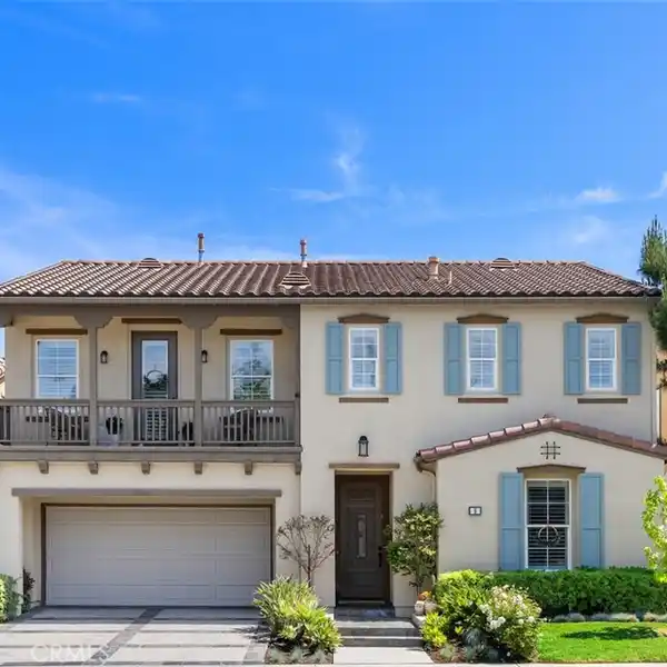SPECTACULAR FORMER MANCHESTER MODEL HOME