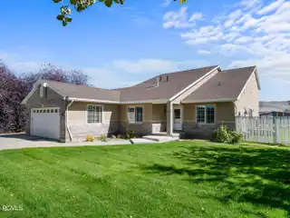 High-End Living on a 1.2-Acre Horse Property