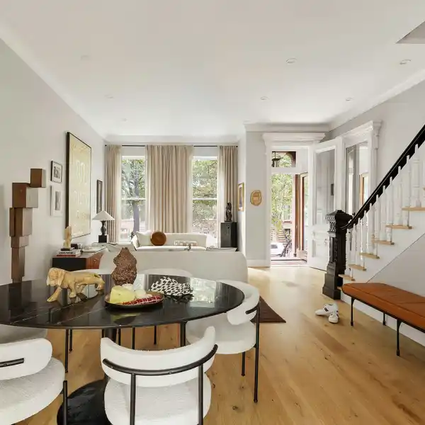 THOUGHTFULLY REIMAGINED TOWNHOUSE