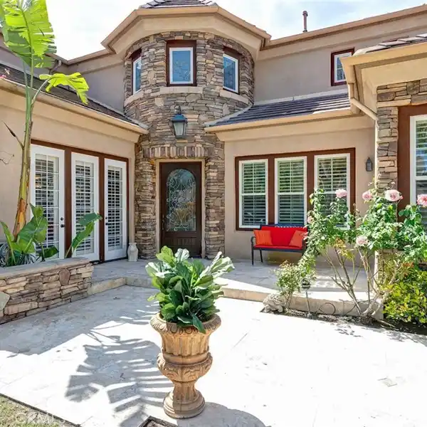 ELEGANT ESTATE IN NORTHPARK