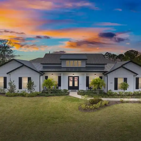 EXTRAORDINARY FIND IN SOUGHT-AFTER EVERGREEN