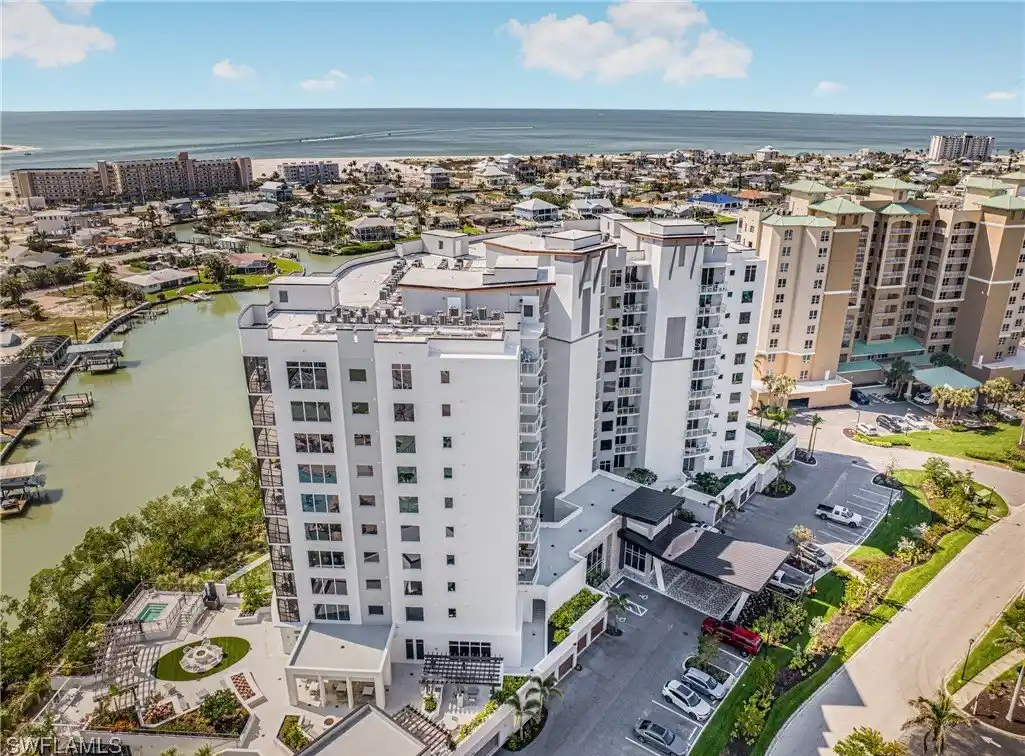 Sophisticated Coastal Elegance at Grandview