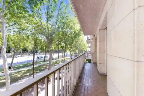 Spacious Versailles Apartment with Flexible Layout