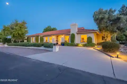 Tradition Meets Southwest Flair