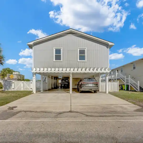 UPDATED BEACH COTTAGE ON THE CANAL AT CAROLINA BEACH