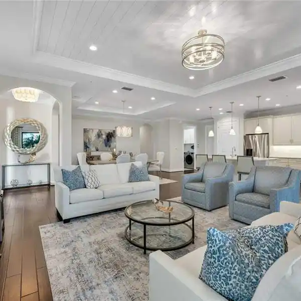 A LIFESTYLE OF LUXURY AND LEISURE