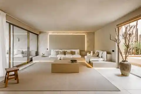 Beachfront Retreat with World-Class Amenities