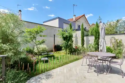 Nearly New Architect-Designed Home