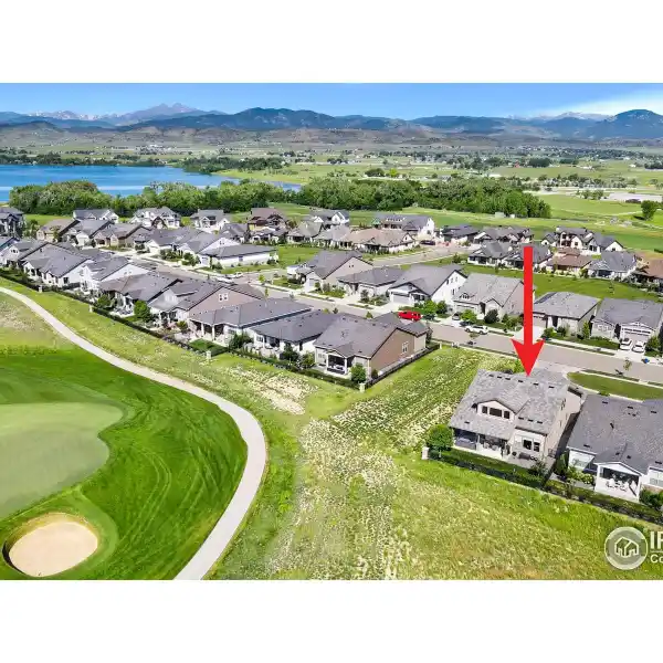 ELEGANT OPEN-CONCEPT HOME WITH PANORAMIC VIEWS