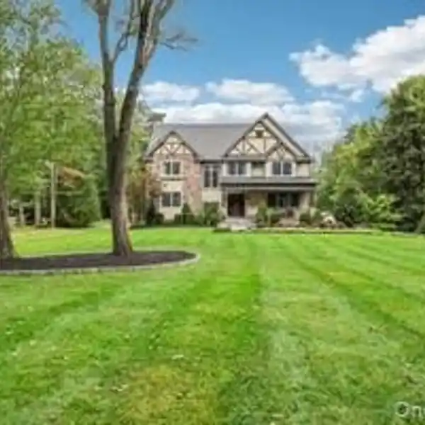 ELEGANT COLONIAL-STYLE HOME