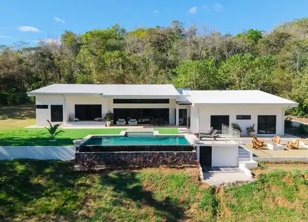 CASA RICO | EXQUISITE LUXURY MOUNTAIN RETREAT IN PLAYA GRANDE