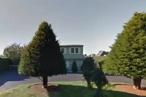 Versatile Property in Southampton Village