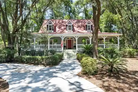 Traditional Farmhouse with Southern Charm