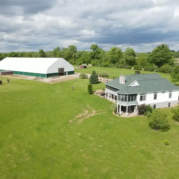 PRIVATE 40-ACRE ESTATE FOR EQUESTRIAN LIVING