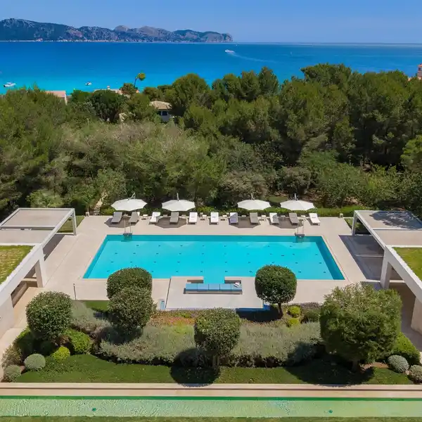 UNIQUE HISTORICAL LUXURY PROPERTY FROM 1920