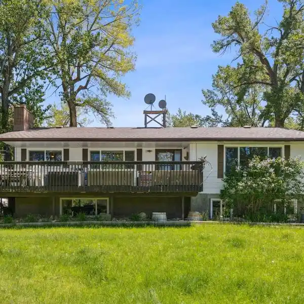 10 ACRE RIVERFRONT PROPERTY MINUTES FROM HIGH RIVER