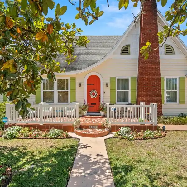 ONE-OF-A-KIND SOUTH TAMPA HOME
