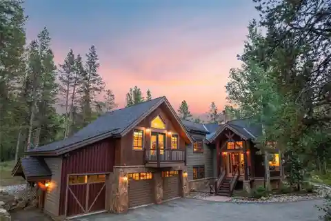 Beautifully Remodeled Highlands Home