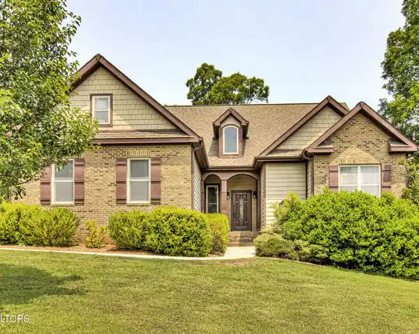 SPECIAL FIVE-PLUS-ACRE PROPERTY