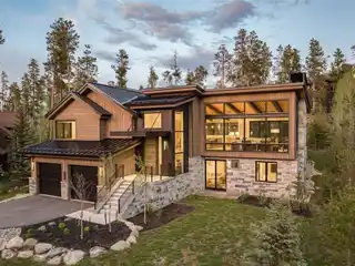 Brand-New High-End Modern Home