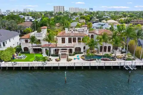 Palazzo Dei Pensieri in Seven Isles