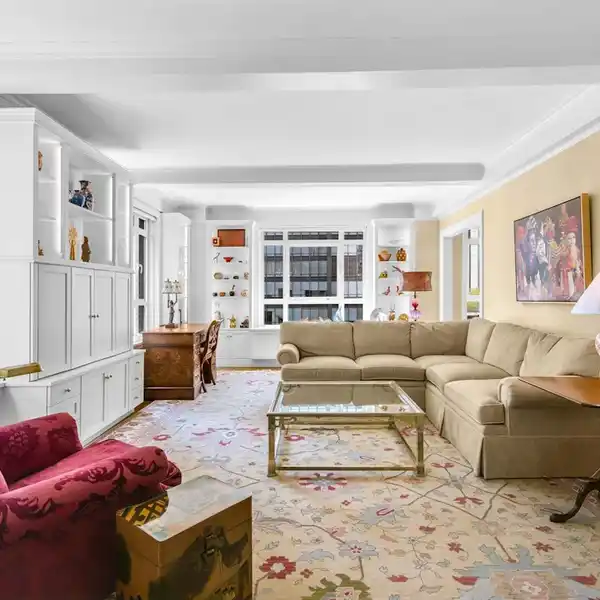 STUNNING EAST RIVER VIEW RESIDENCE